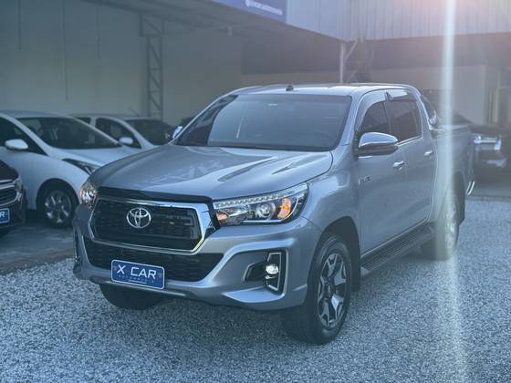 TOYOTA HILUX 2.8 SRX 4X4 CD 16V DIESEL 4P AUTOMÁTICO
